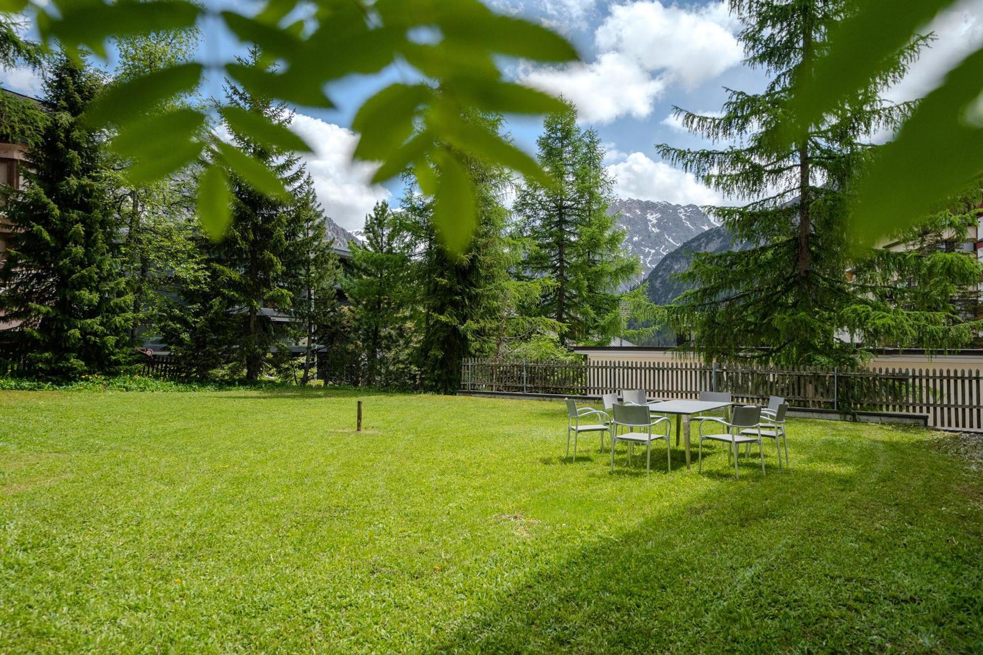 Haus Padrun 3 By Arosa Vacations Apartment Екстериор снимка
